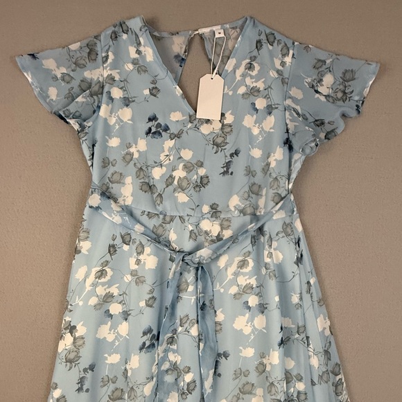 Floral Light Blue Maxi Dress With Flutter‎ Sleeves Smocked Back Tie Waist Medium - Picture 3 of 11